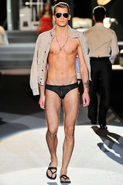 Look 38
